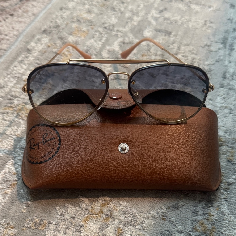 Ray-Ban Gold Aviator Sunglasses with Brown Case